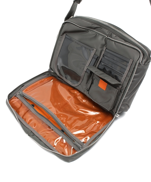 PORTER(ポーター)の「PORTER TANKER SHOULDER BAG <B印 YOSHIDA SELECT>(ショルダーバッグ・メンズ・ブラック系その他・ONE SIZE)」の9枚目の写真