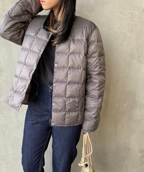 TAION（タイオン）の「[TAION/タイオン] クルーネックボタンインナーダウンジャケット（ダウンジャケット/コート・メンズ・ブラック/ベージュ/ネイビー/グレー/オフホワイト/オリーブ・M/L/XL）」の3枚目の写真