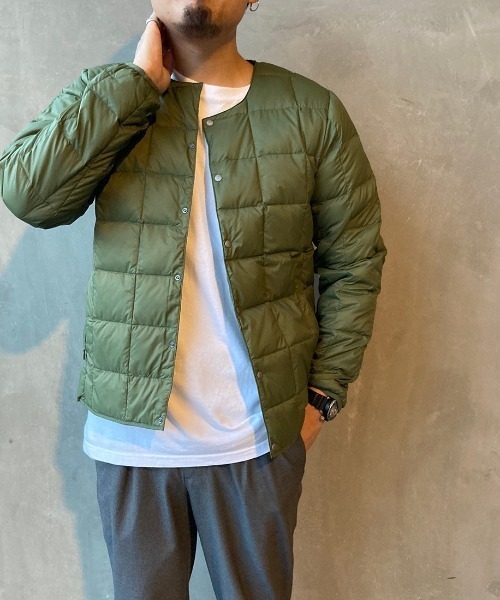 TAION（タイオン）の「[TAION/タイオン] クルーネックボタンインナーダウンジャケット（ダウンジャケット/コート・メンズ・ブラック/ベージュ/ネイビー/グレー/オフホワイト/オリーブ・M/L/XL）」の5枚目の写真