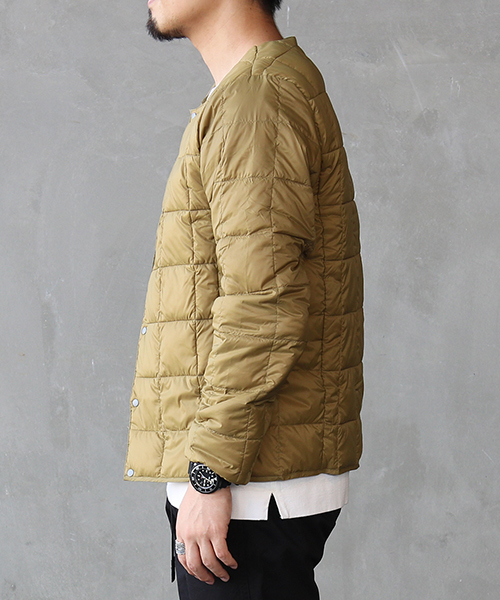 TAION（タイオン）の「[TAION/タイオン] クルーネックボタンインナーダウンジャケット（ダウンジャケット/コート・メンズ・ブラック/ベージュ/ネイビー/グレー/オフホワイト/オリーブ・M/L/XL）」の7枚目の写真