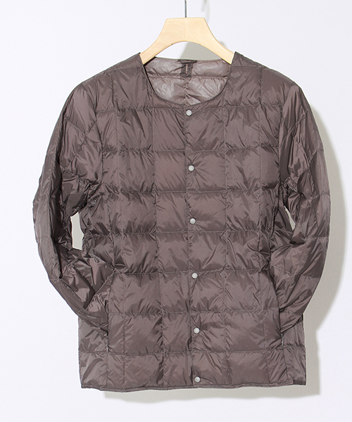 TAION（タイオン）の「[TAION/タイオン] クルーネックボタンインナーダウンジャケット（ダウンジャケット/コート・メンズ・ブラック/ベージュ/ネイビー/グレー/オフホワイト/オリーブ・M/L/XL）」の14枚目の写真