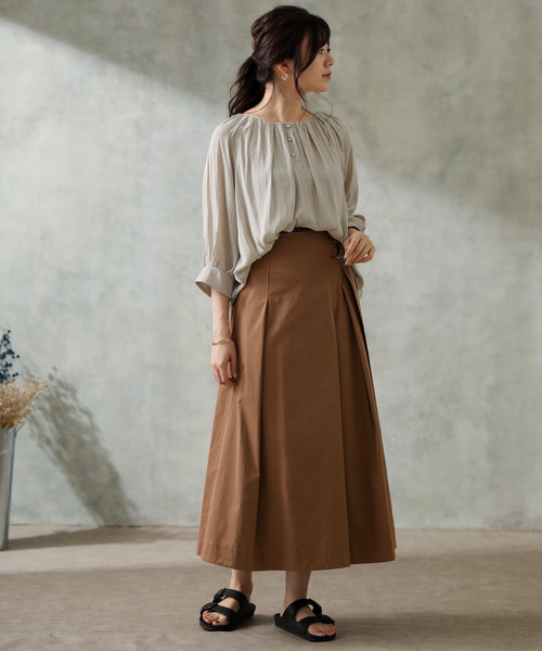 Gready Brilliant（グレディブリリアン）の「パウダーサテンギャザーブラウス（シャツ/ブラウス・レディース・モカ/ブルーグリーン/グレイッシュベージュ・FREE）」の11枚目の写真