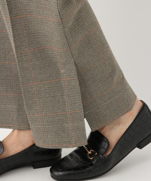 GLOBAL WORK（グローバルワーク）の「起毛ストレッチセミフレアパンツ/856561（その他パンツ・レディース・グレー系その他7/ダークブラウン/サックスブルー/オフホワイト/ダークグレー・MEDIUM/LARGE）」の6枚目の写真