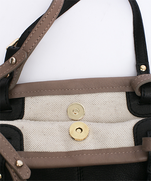 NANO universe（ナノユニバース）の「POPCORN/別注ショルダー付シンプルトート/L（トートバッグ・レディース・ブラック/グレイッシュベージュ/ネイビー・FREE）」の10枚目の写真