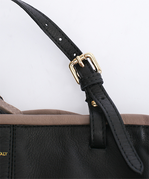 NANO universe（ナノユニバース）の「POPCORN/別注ショルダー付シンプルトート/L（トートバッグ・レディース・ブラック/グレイッシュベージュ/ネイビー・FREE）」の11枚目の写真