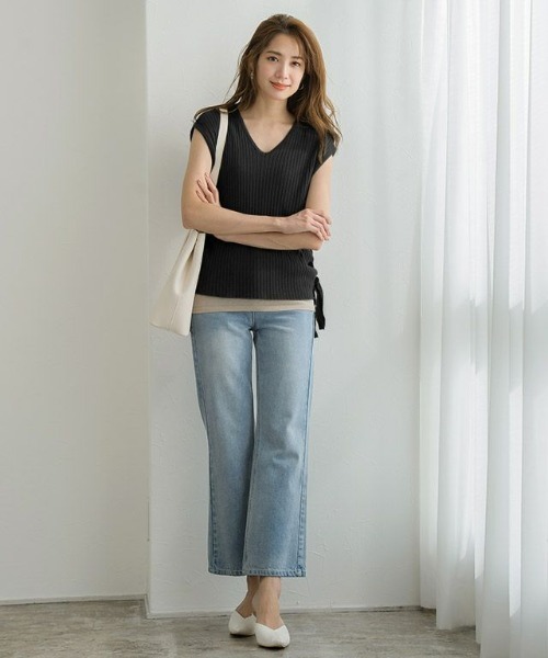 Pierrot(ピエロ)の「サイドレースアップフレンチスリーブニット(ベスト・レディース・ブラック/アイボリー/モカ/グレイッシュベージュ・M)」の12枚目の写真