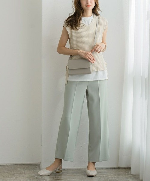 Pierrot(ピエロ)の「サイドレースアップフレンチスリーブニット(ベスト・レディース・ブラック/アイボリー/モカ/グレイッシュベージュ・M)」の10枚目の写真