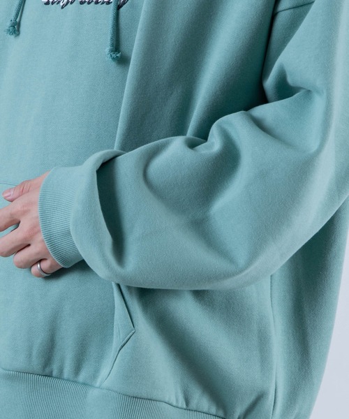 WEGO(ウィゴー)の「WEGO/レトロヒューマンロゴプルパーカー(パーカー・メンズ・サックスブルー/アイボリー/スミクロ/グリーン・MEDIUM/LARGE)」の13枚目の写真