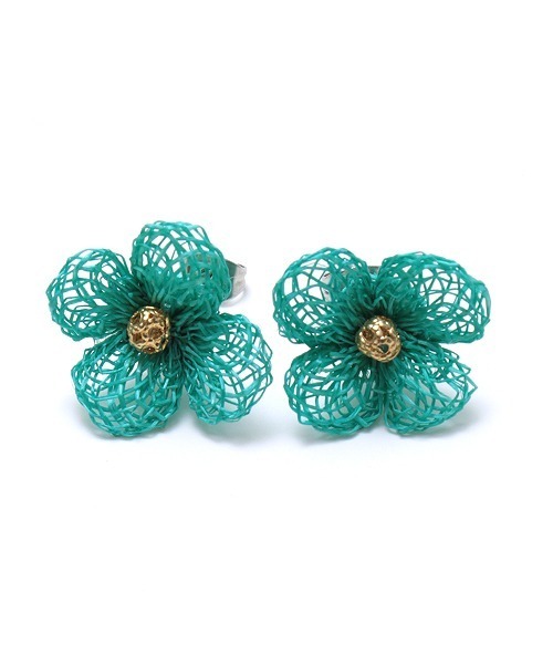 チチカカ(チチカカ)の「アバカフラワーピアス(ピアス(両耳用)・レディース・ブルー/ホワイト/オレンジ・FREE)」の6枚目の写真