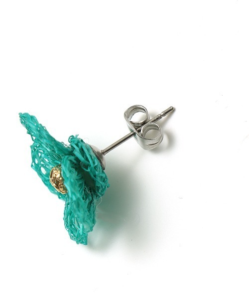 チチカカ(チチカカ)の「アバカフラワーピアス(ピアス(両耳用)・レディース・ブルー/ホワイト/オレンジ・FREE)」の9枚目の写真