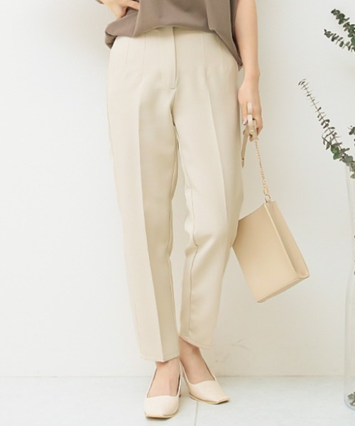 Social GIRL（ソーシャルガール）の「ハイウエストタックテーパードパンツ（スラックス・レディース・ブラック/サックスブルー/ピンク/サンドベージュ/ブルーグリーン・M/L）」の4枚目の写真