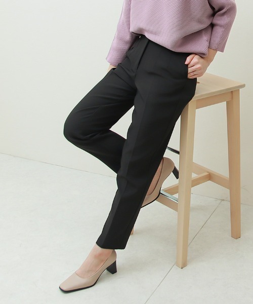 Social GIRL（ソーシャルガール）の「ハイウエストタックテーパードパンツ（スラックス・レディース・ブラック/サックスブルー/ピンク/サンドベージュ/ブルーグリーン・M/L）」の3枚目の写真