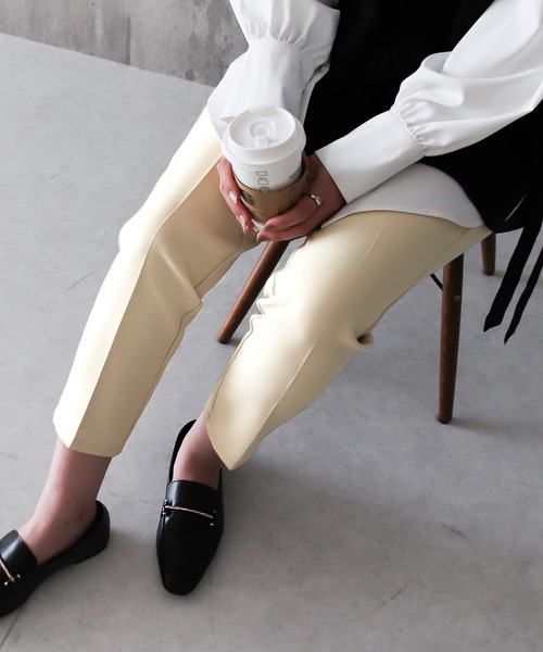 Social GIRL（ソーシャルガール）の「ハイウエストタックテーパードパンツ（スラックス・レディース・ブラック/サックスブルー/ピンク/サンドベージュ/ブルーグリーン・M/L）」の19枚目の写真