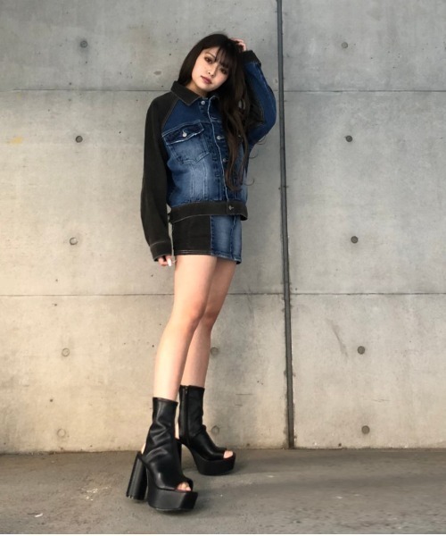 ENVYM（アンビー）の「コーデュロイスウィッチングＦＳＫ（スカート・レディース・ベージュ/グレー・S/M）」の10枚目の写真