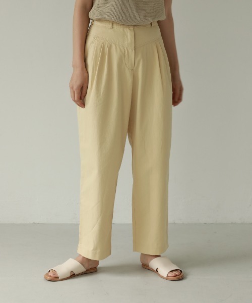 TODAYFUL（トゥデイフル）の「タックカーゴパンツ（カーゴパンツ・レディース・クリーム/キナリ・36inch/38inch）」の2枚目の写真