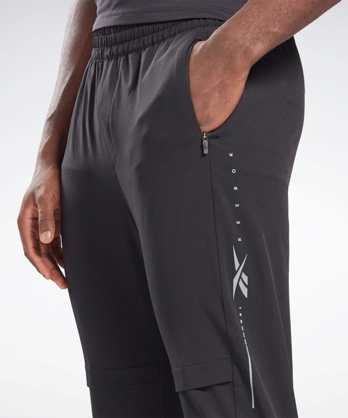Reebok(リーボック)の「パフォーマンス トラックパンツ / Performance Track Pants(その他パンツ・メンズ・ブラック・SMALL/MEDIUM/LARGE/X-LARGE/XX-LARGE/X-SMALL)」の3枚目の写真