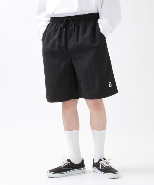 ISTKUNST(イストクンスト)の「ISTKUNST/U LOGO NYLON ショートパンツ 2940848(その他パンツ・レディース・ライトパープル/ブラック/ライトイエロー・MEDIUM/LARGE)」の2枚目の写真
