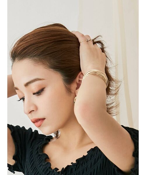 RESEXXY（リゼクシー）の「シャイニーコンビバングルセット（ブレスレット・レディース・シルバー/ゴールド・FREE）」の10枚目の写真