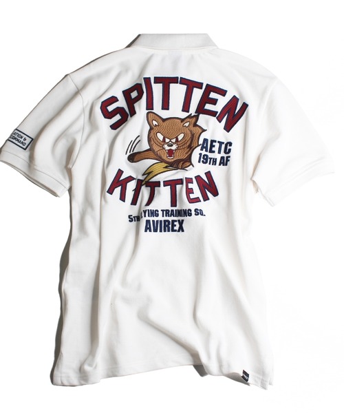 AVIREX（アヴィレックス）の「刺繍 ポロシャツ キットゥン / SS EMBROIDERED POLO SHIRT KITTEN /アヴィレックス/AVIREX（ポロシャツ・メンズ・ネイビー/オフホワイト/オレンジ/ブラウン系その他2・MEDIUM/LARGE/X-LARGE/XX-LARGE）」の2枚目の写真