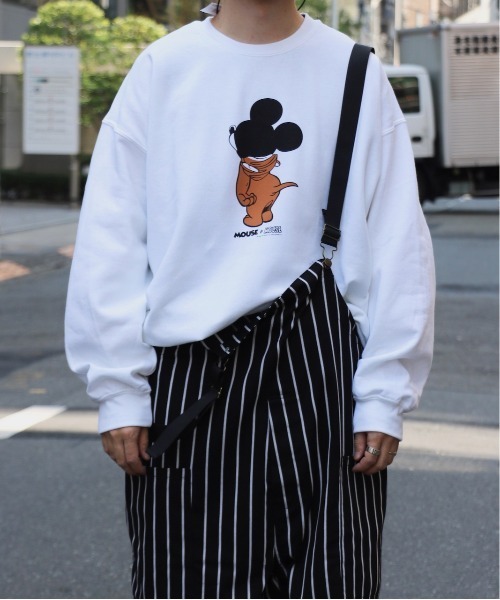 C.E.L.STORE（セルストア）の「The Fake News/ザフェイクニュース MOUSE IN MOUSE CREW SWEAT（スウェット・メンズ・ホワイト/サックスブルー/ネイビー/サンドベージュ/グレー/ブラック・SMALL/MEDIUM/LARGE/X-LARGE）」の9枚目の写真