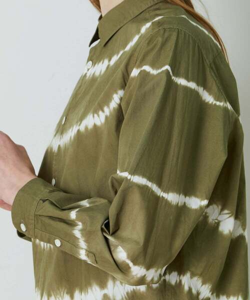 FRAPBOIS（フラボア）の「タタディー シャツ（シャツ/ブラウス・レディース・ブラック/グリーン・1/2）」の7枚目の写真