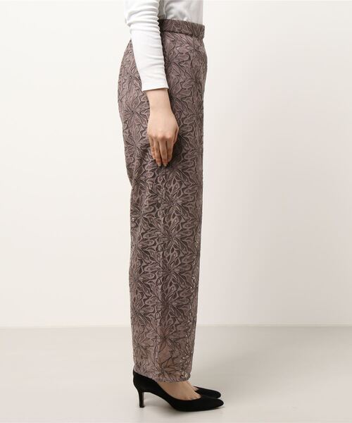 PICCIN(ピッチン)の「フラワーレースパンツ(その他パンツ・レディース・オフホワイト/モカ・M)」の4枚目の写真