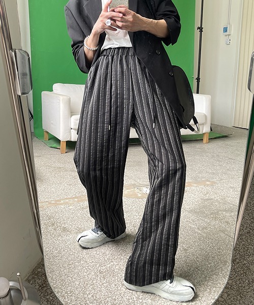 MASONPRINCE(メイソンプリンス)の「【MASONPRINCE】Black stripes straight barrel slacks XXK4022(スラックス・メンズ・ブラック・XL/S/L/M)」の3枚目の写真