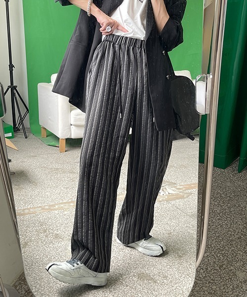 MASONPRINCE(メイソンプリンス)の「【MASONPRINCE】Black stripes straight barrel slacks XXK4022(スラックス・メンズ・ブラック・XL/S/L/M)」の4枚目の写真