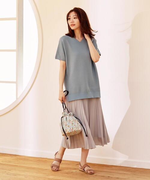 J.PRESS(ジェイプレス)の「【WEB限定】LIBERTY キンチャクバッグ(ハンドバッグ・レディース・ベージュ系5/サックスブルー系5・F)」の4枚目の写真