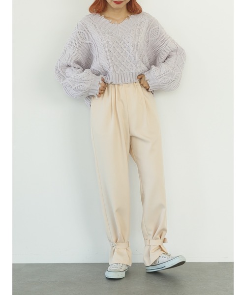 SLURR（スラ―）の「【大きいサイズ】ダメージケーブルショート丈ニット（ニット/セーター・レディース・ライトブルー/オフホワイト/ラベンダー・L）」の21枚目の写真