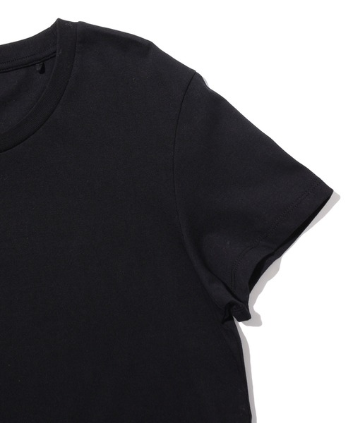 Levi's(リーバイス)の「Levi's/リーバイス THE PERFECT TEE CUSTOMIZATION TEE BLACK(Tシャツ/カットソー・レディース・ブラック・M/L/XS/S)」の2枚目の写真