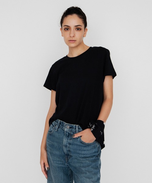 Levi's(リーバイス)の「Levi's/リーバイス THE PERFECT TEE CUSTOMIZATION TEE BLACK(Tシャツ/カットソー・レディース・ブラック・M/L/XS/S)」の17枚目の写真