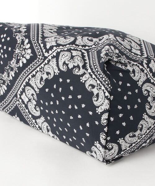 Figments（フィグメンツ）の「バンダナ柄ビッグトートバッグ（トートバッグ・レディース・ブラック・FREE）」の6枚目の写真