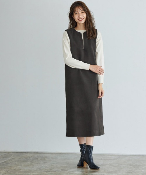 Pierrot（ピエロ）の「ウールタッチVネックジャンパースカート（ジャンパースカート・レディース・ダークブラウン/グレイッシュベージュ/キャメル/チャコール/モカ/ブラック/ネイビー/ライトグレー/アイボリー/ライトベージュ・M/L）」の5枚目の写真