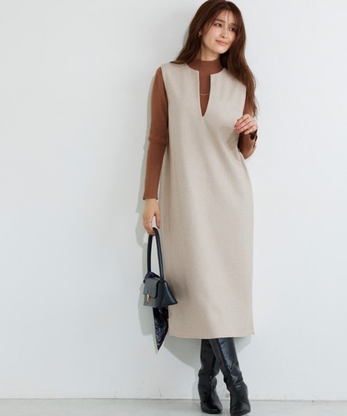 Pierrot（ピエロ）の「ウールタッチVネックジャンパースカート（ジャンパースカート・レディース・ダークブラウン/グレイッシュベージュ/キャメル/チャコール/モカ/ブラック/ネイビー/ライトグレー/アイボリー/ライトベージュ・M/L）」の7枚目の写真