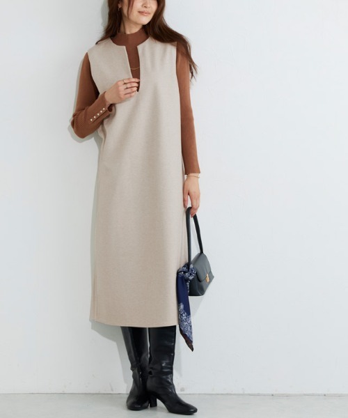 Pierrot（ピエロ）の「ウールタッチVネックジャンパースカート（ジャンパースカート・レディース・ダークブラウン/グレイッシュベージュ/キャメル/チャコール/モカ/ブラック/ネイビー/ライトグレー/アイボリー/ライトベージュ・M/L）」の20枚目の写真