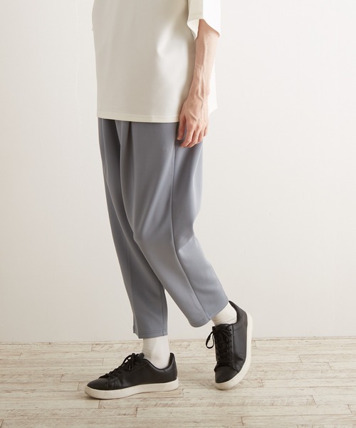 TONE SELECT WEAR(トーンセレクトウェア)の「【TONE BY AS】薄手ポンチテーパードパンツ(BL)(その他パンツ・メンズ・ブラック/ブルーグレー/グレイッシュベージュ・MEDIUM/LARGE)」の8枚目の写真