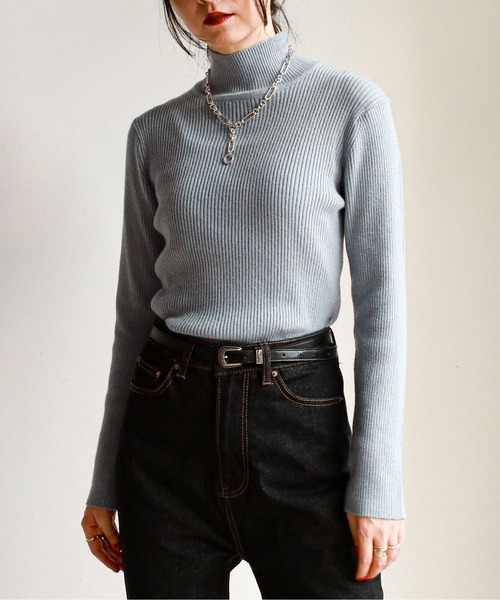 feepur（フェピュール）の「《ウォッシャブル》ベーシックハイネックリブニット（ニット/セーター・レディース・ミント/ピンクベージュ/ベージュ/チャコールグレー/ブルー/ブラック/オフホワイト・MEDIUM）」の6枚目の写真