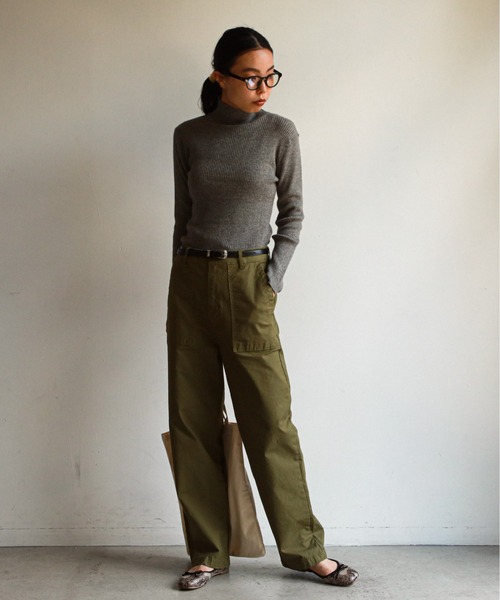 feepur（フェピュール）の「《ウォッシャブル》ベーシックハイネックリブニット（ニット/セーター・レディース・ミント/ピンクベージュ/ベージュ/チャコールグレー/ブルー/ブラック/オフホワイト・MEDIUM）」の22枚目の写真