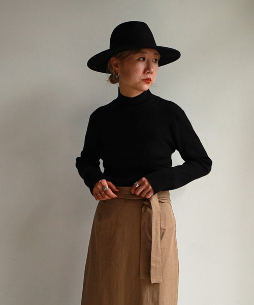 feepur（フェピュール）の「《ウォッシャブル》ベーシックハイネックリブニット（ニット/セーター・レディース・ミント/ピンクベージュ/ベージュ/チャコールグレー/ブルー/ブラック/オフホワイト・MEDIUM）」の21枚目の写真