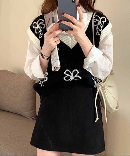 SONA（ソナ）の「SONYUNARA Ｖネックフラワーニットベスト（ベスト・レディース・イエロー/ミント/ブラウン/ブラック・FREE）」の9枚目の写真