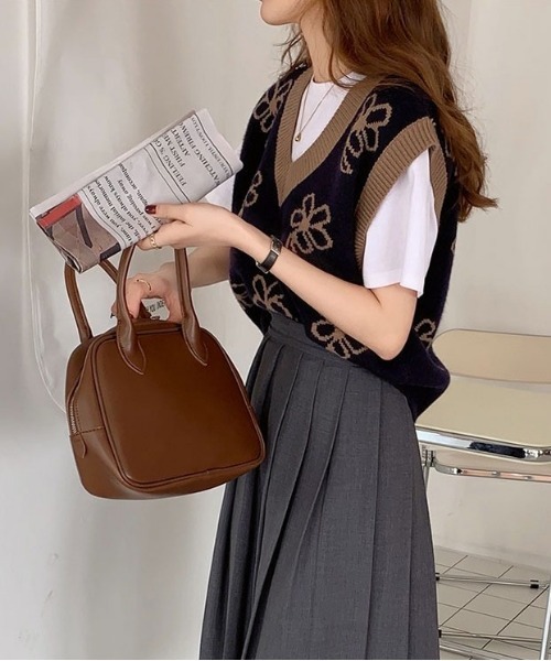 SONA（ソナ）の「SONYUNARA Ｖネックフラワーニットベスト（ベスト・レディース・イエロー/ミント/ブラウン/ブラック・FREE）」の21枚目の写真