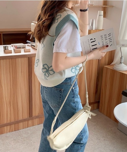 SONA（ソナ）の「SONYUNARA Ｖネックフラワーニットベスト（ベスト・レディース・イエロー/ミント/ブラウン/ブラック・FREE）」の16枚目の写真