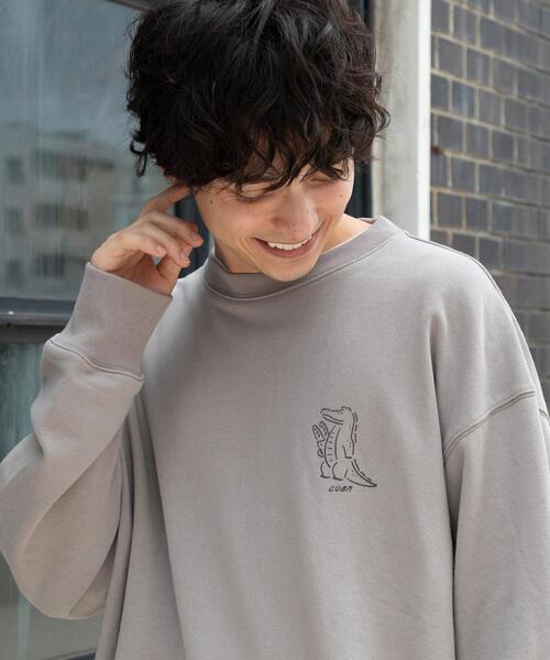 coen（コーエン）の「coen × 金安 亮 イラスト裏毛クルーネックスウェット（スウェット・メンズ・ホワイト/グレー/オレンジ・S/M/L/XL）」の2枚目の写真