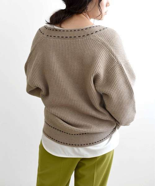 LHELBIE（レルビエ）の「ダブルステッチカーディガン（カーディガン/ボレロ・レディース・オフホワイト/ベージュ/ダークグレー・M）」の8枚目の写真