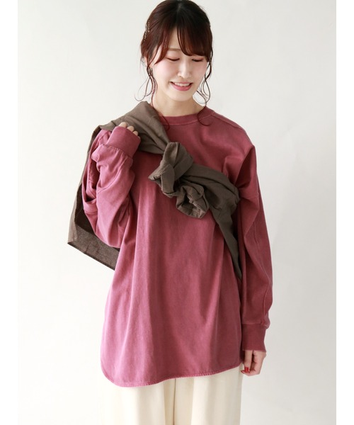 Samansa Mos2(サマンサ モスモス)の「ピグメント加工ゆるカットソー(Tシャツ/カットソー・レディース・オフホワイト/キナリ/ダークブラウン/ブルー/ベージュ/ボルドー・フリ-)」の1枚目の写真