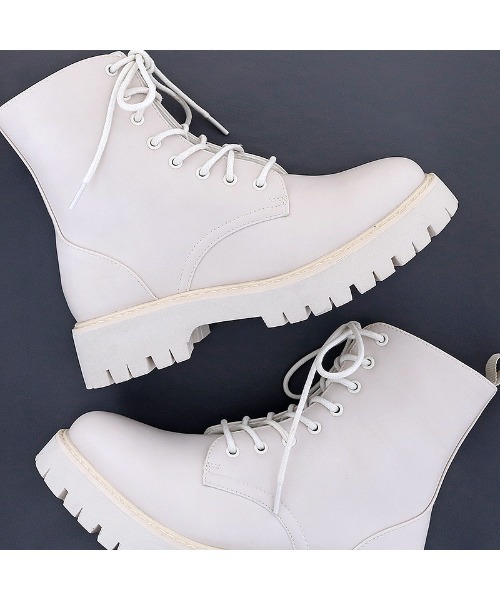 byあしながおじさん（バイアシナガオジサン）の「厚底レースアップブーツ　-8710397（ブーツ・レディース・ブラック/カーキ/アイボリー・LL/S/L/M）」の17枚目の写真