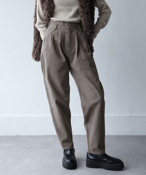 Chillfar（チルファー）の「ハイウエストギャザーパンツ（デニムパンツ・レディース・ブラック/ブラウン/サックスブルー/アイボリー/ダークブルー/グレイッシュベージュ/チャコール・MEDIUM/LARGE）」の15枚目の写真