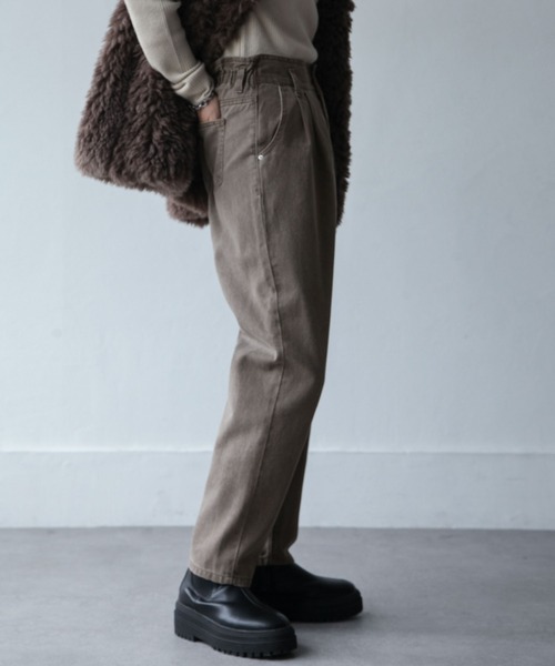 Chillfar（チルファー）の「ハイウエストギャザーパンツ（デニムパンツ・レディース・ブラック/ブラウン/サックスブルー/アイボリー/ダークブルー/グレイッシュベージュ/チャコール・MEDIUM/LARGE）」の12枚目の写真