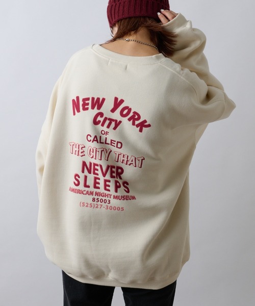 CIAOPANIC TYPY(チャオパニックティピー)の「【ZOZOTOWN限定】ユニセックスビッグシルエットクルーネックバックプリントスウェット/裏起毛(スウェット・メンズ・ライトグレー/ネイビー/オレンジ/アイボリー・M/L)」の2枚目の写真